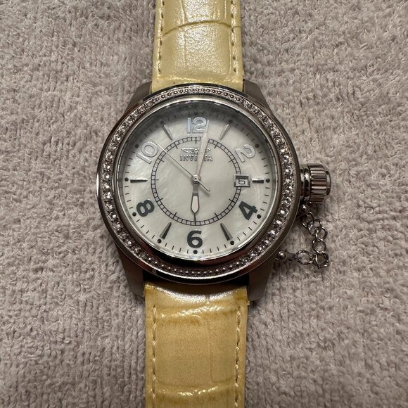 Invicta Corduba Lady Model 12409 Quartz Watch (Multiple Band Colors) - Picture 5 of 8